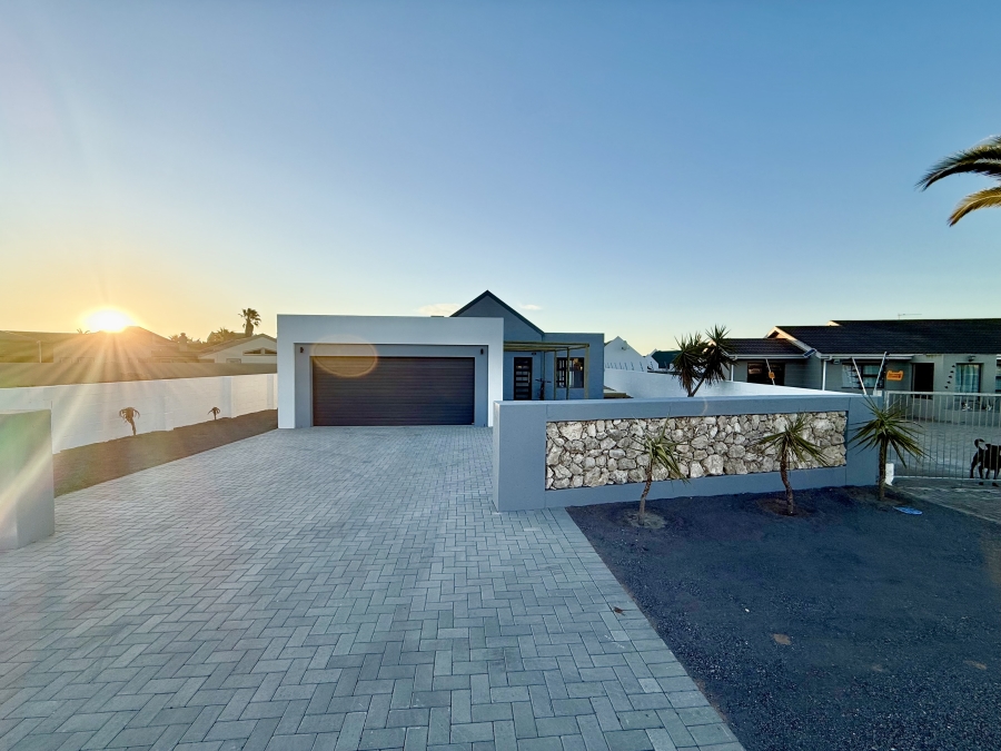 3 Bedroom Property for Sale in Country Club Western Cape